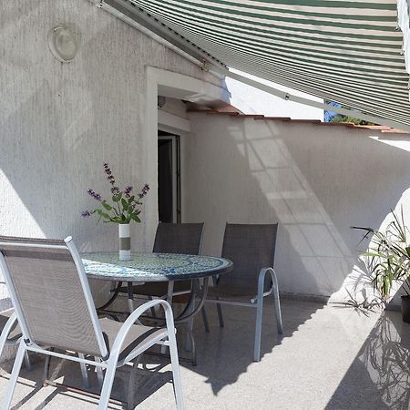 Apartment Pejnovic Malinska Bagian luar foto