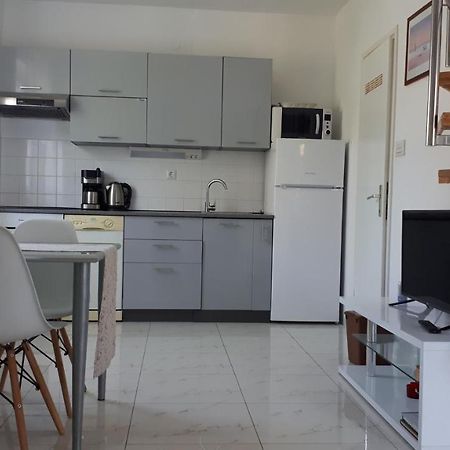 Apartment Pejnovic Malinska Bagian luar foto