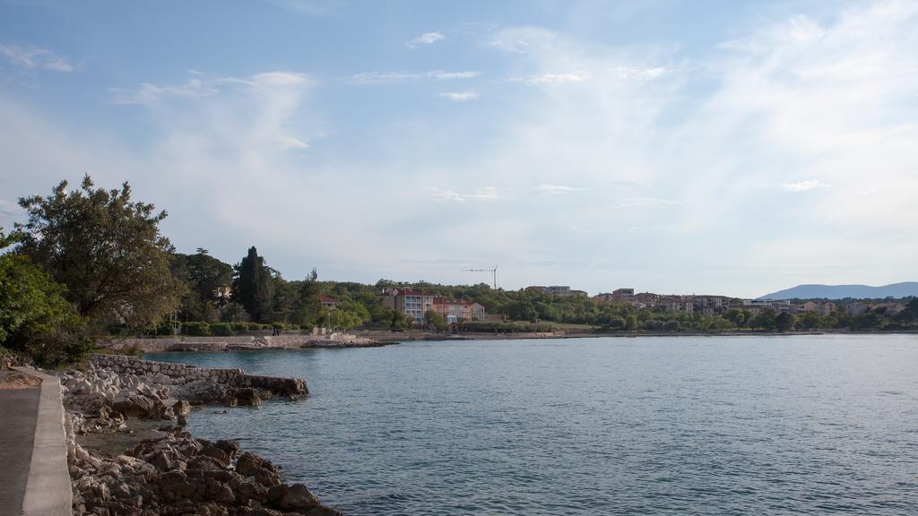 Apartment Pejnovic Malinska Bagian luar foto